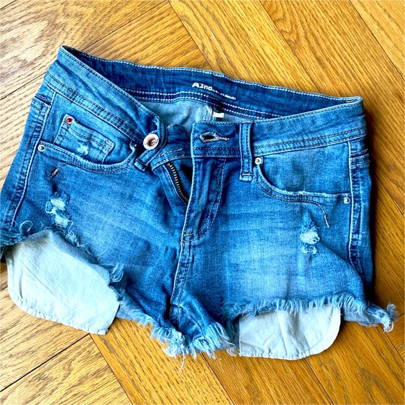 A2nd Jean Shorts // S - Picture 1 of 4